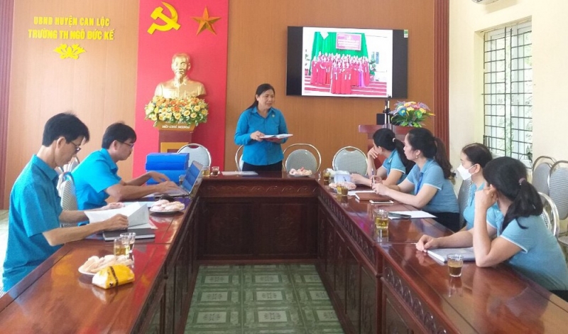 Can Lộc: Hoàn thành kiểm tra, giám sát hoạt động công đoàn khối trường học, năm học 2021 - 2022